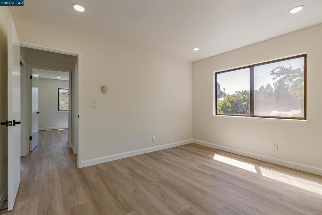 HAYWARD HILLS - Residential