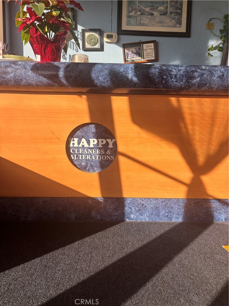 6406 DEL AMO Boulevard