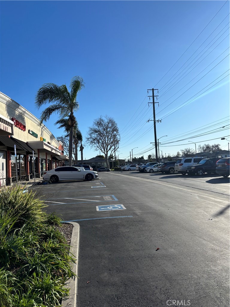 6406 DEL AMO Boulevard