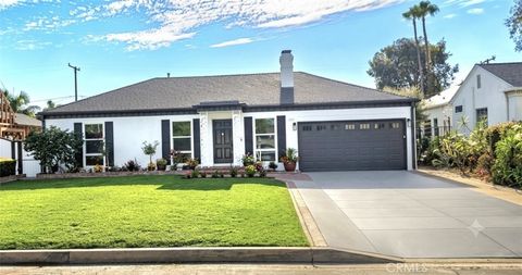 Photo of 4251 Blackthorne AVE, Long Beach, CA 90808 (MLS # PW26162937)