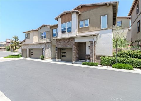 168 Denali Lake Forest CA 92630