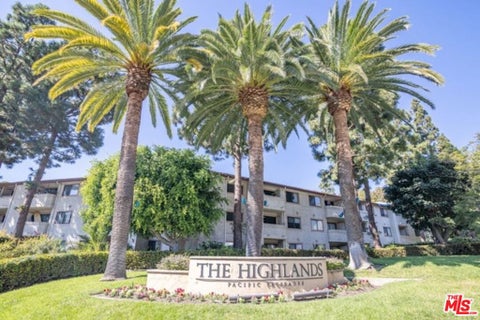 Photo of 501 Palisades Drive #103, Los Angeles, CA 90272 (MLS # 26989609)
