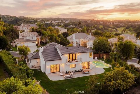 Photo of 4016 San Remo Way, Tarzana, CA 91356 (MLS # SR26058973)