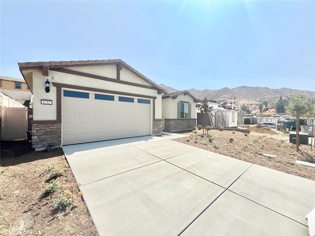 8285 Tristan Ln