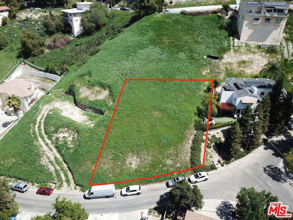 An exceptional opportunity to build your dream home in the heart of Woodland Hills. This vacant lot, approximately 10,580 square feet and zoned RE40, offers a prime location just south of Ventura Boulevard. Water in street. Utilities should be nearby. Enjoy convenient access to an array of shops, restaurants, and the 101 Freeway, as well as the nearby Woodland Hills Country Club. No plans or reports are currently available, allowing you the flexibility to design a custom residence tailored to your vision.