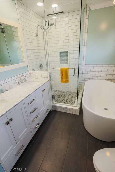Tiny photo for 222 N Rose ST #210, Burbank, CA 91505 (MLS # SR26224729)