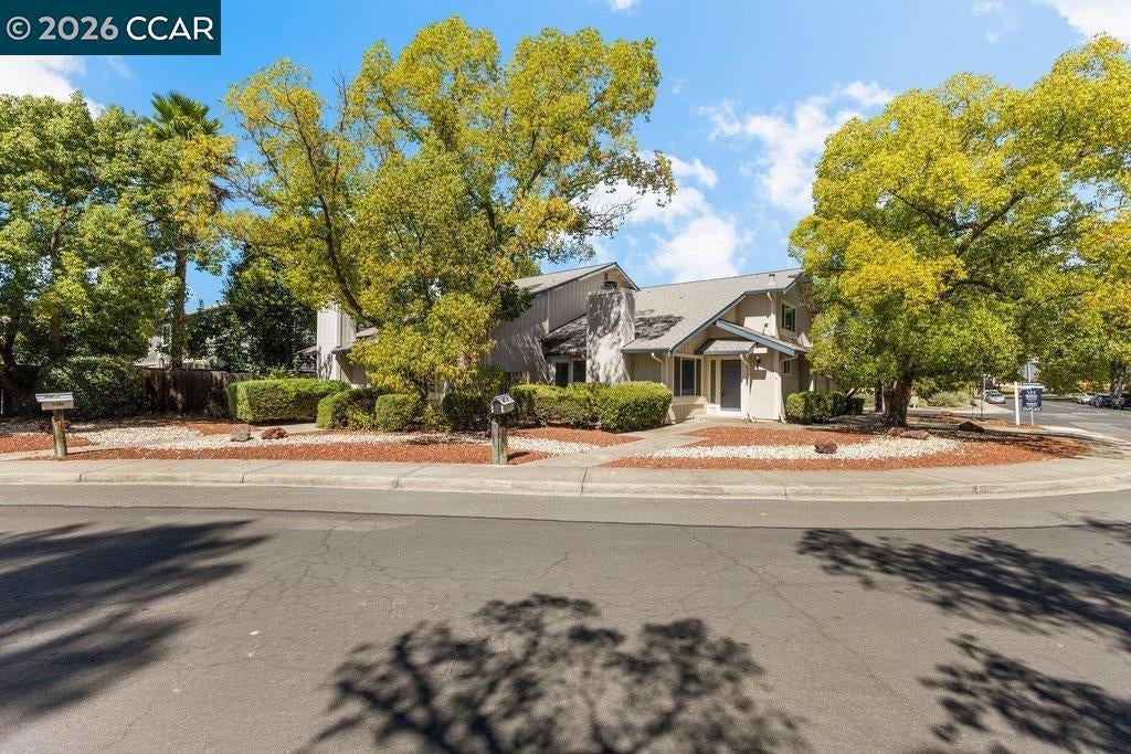 1299 Sheppard Ct