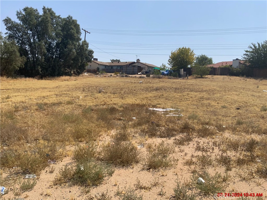 prime lot on hesperia rd.
perfect for investor
buyer should do all due diligence
