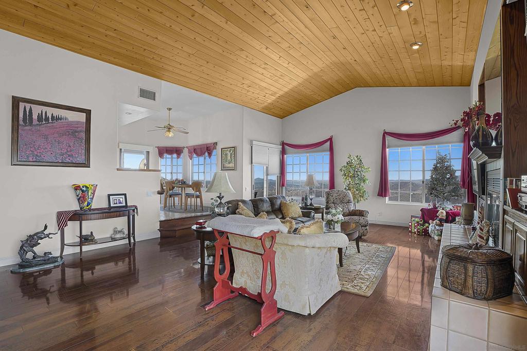 3248 Vista Diego Road