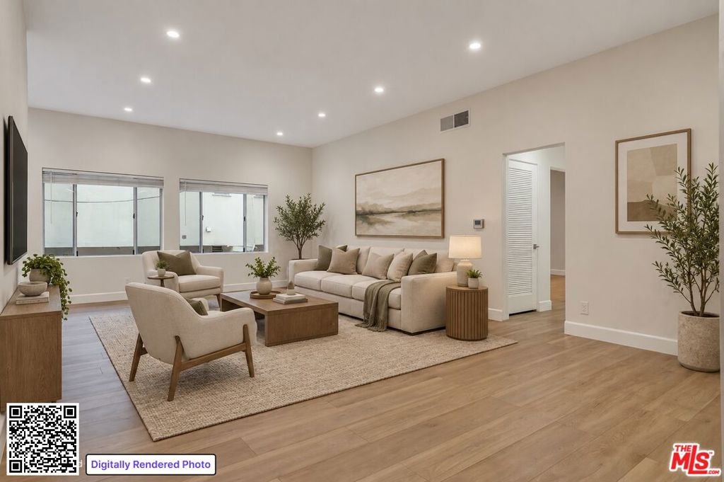 Photo of 134 S Elm Drive #106, Beverly Hills, CA 90212 (MLS # 26998479)