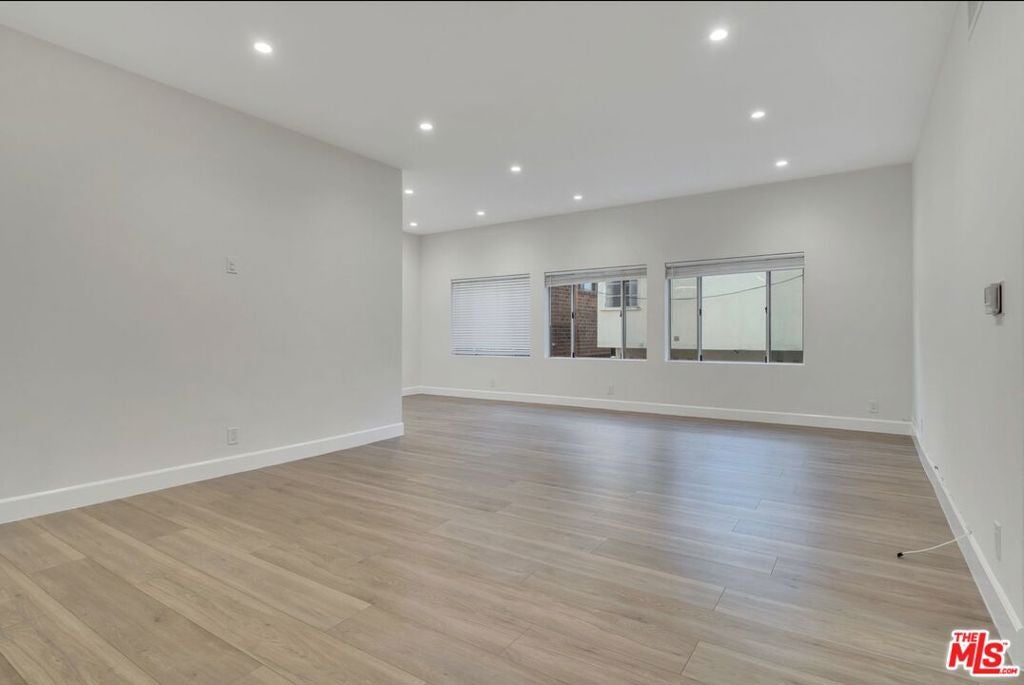 Photo of 134 S Elm Drive #106, Beverly Hills, CA 90212 (MLS # 26998479)