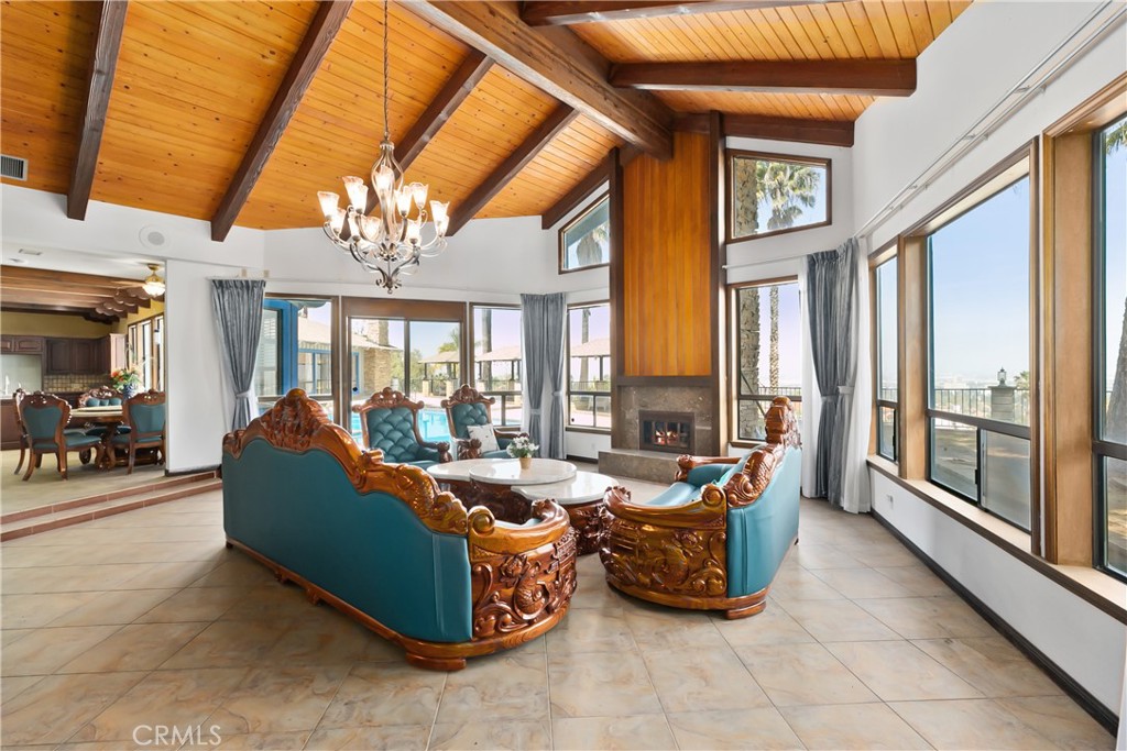1605 Walter Ct