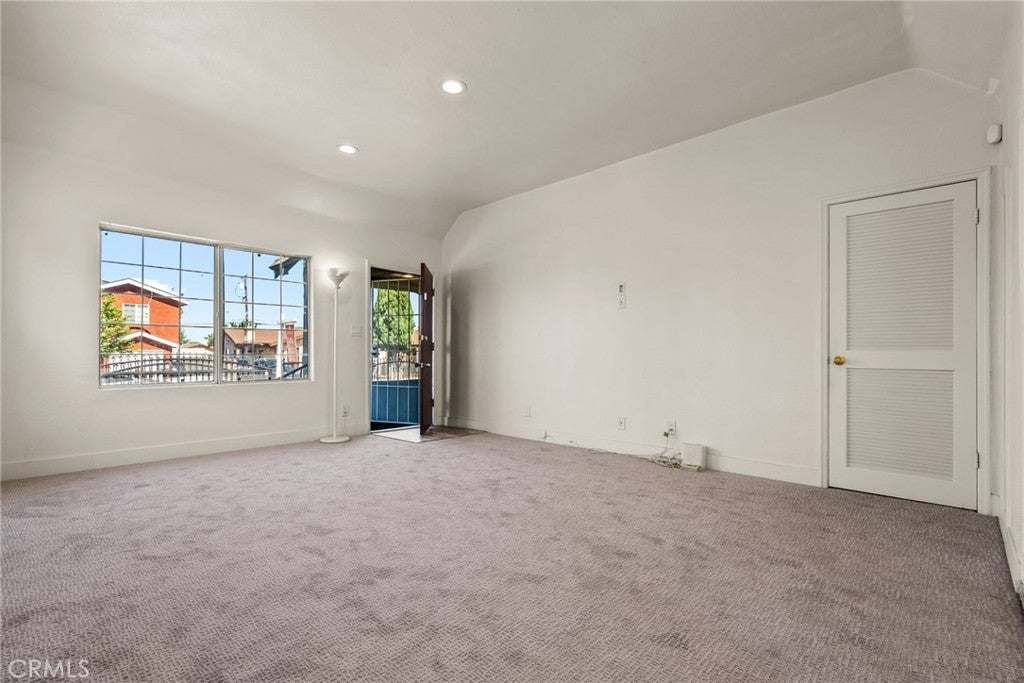 536 S Sadler