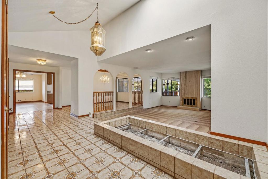 46627 Windmill Drive