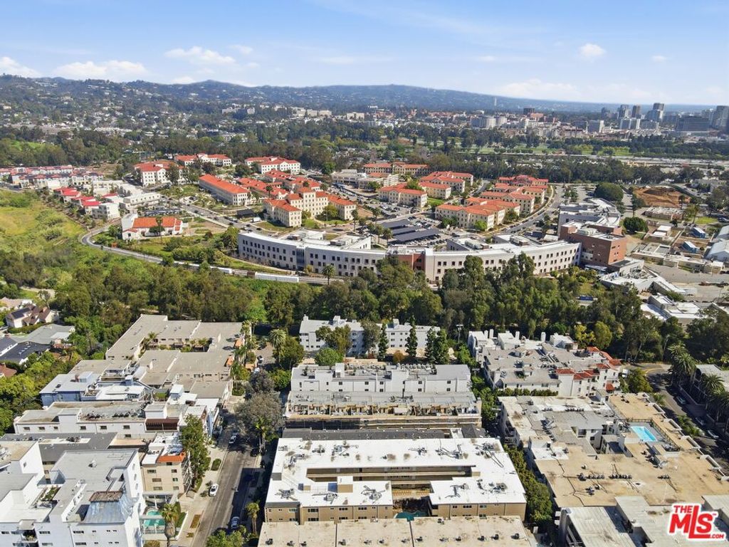 Photo of 11646 Chenault Street #19, Los Angeles, CA 90049 (MLS # 26660297)