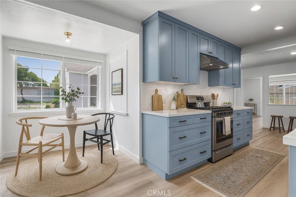 Photo of 8101 Bianca Avenue, Northridge, CA 91325 (MLS # SR25189487)