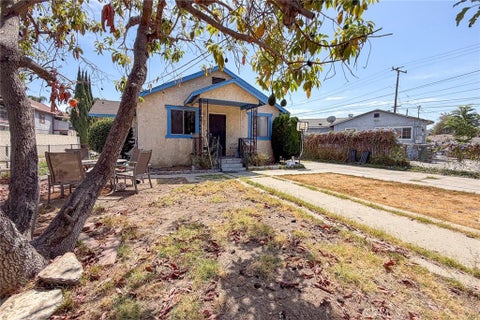 Photo of 1972 Strathmore AVE, San Gabriel, CA 91776 (MLS # CV26192349)