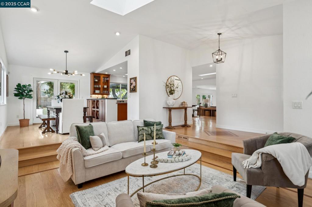 DIABLO SHADOWS - Residential