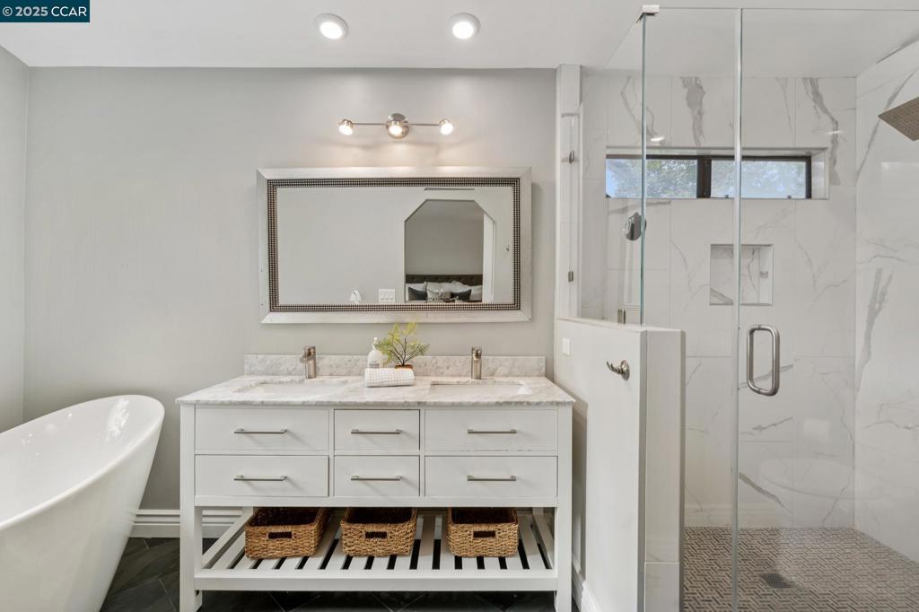 DIABLO SHADOWS - Residential