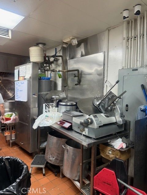 11700 SOUTH Artesia CA 90701