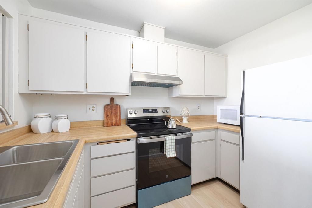 listing image 130728211738199953957