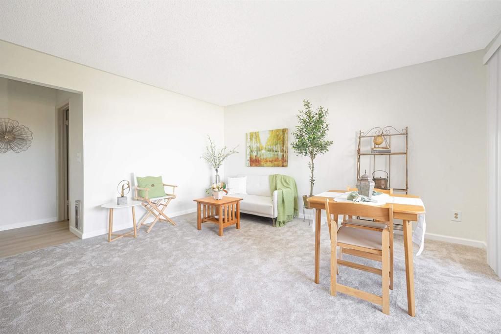 listing image 130725400302950376084