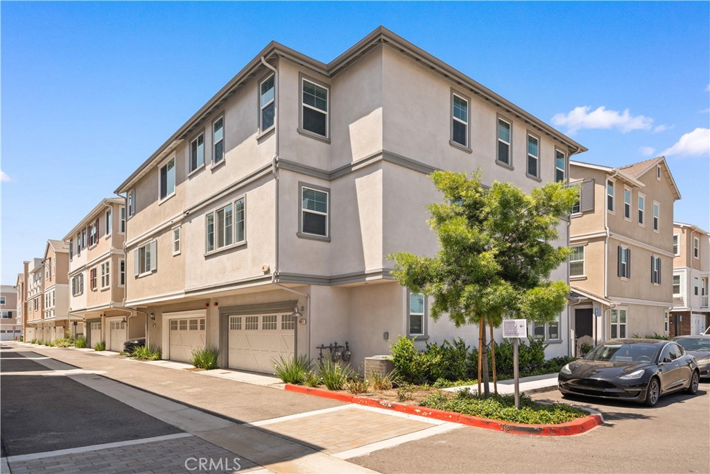 1042 N Anaheim Blvd 2