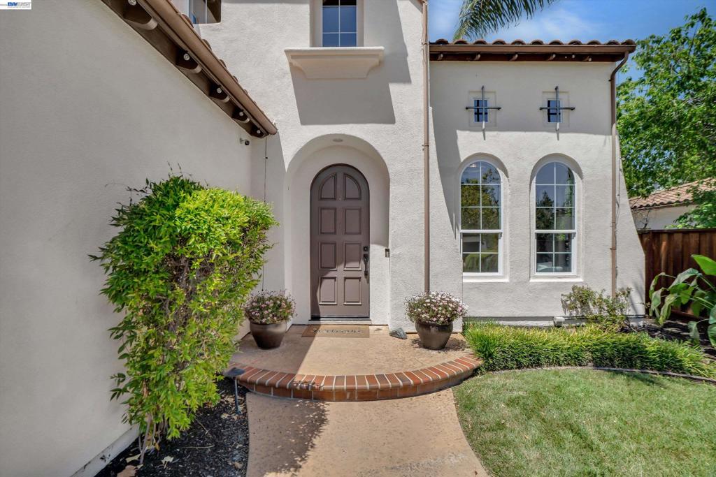 4353 Lilac Ridge Rd