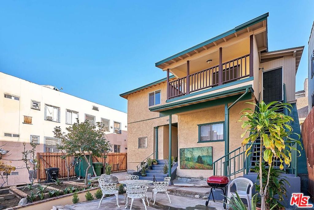 826 S Park View Street