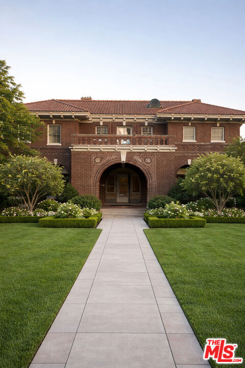 1130 Westchester Place