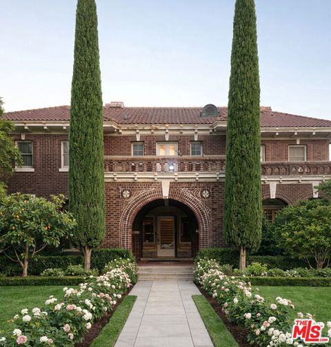 Photo of 1130 Westchester Place, Los Angeles, CA 90019 (MLS # 26669175)