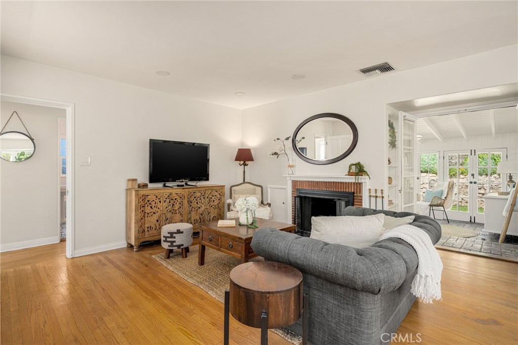 1433 Del Monte Drive