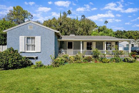 Photo of 1433 Del Monte Drive, Glendale, CA 91207 (MLS # GD26038386)