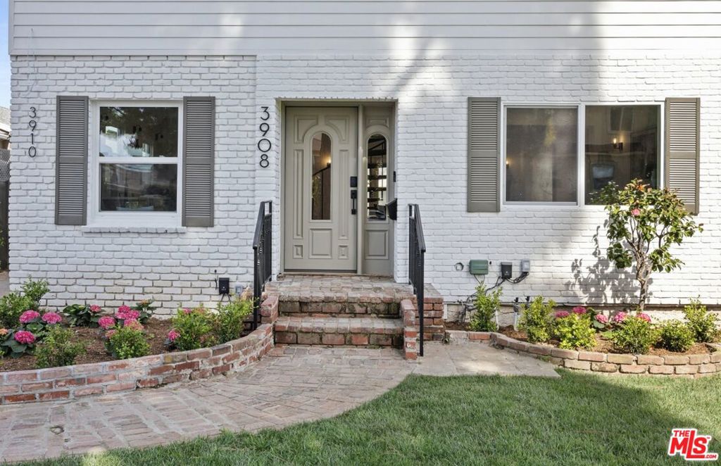 Properties 4 3908 Bentley Avenue