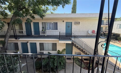 Photo of 18415 Prairie Street, Northridge, CA 91325 (MLS # SR26231879)
