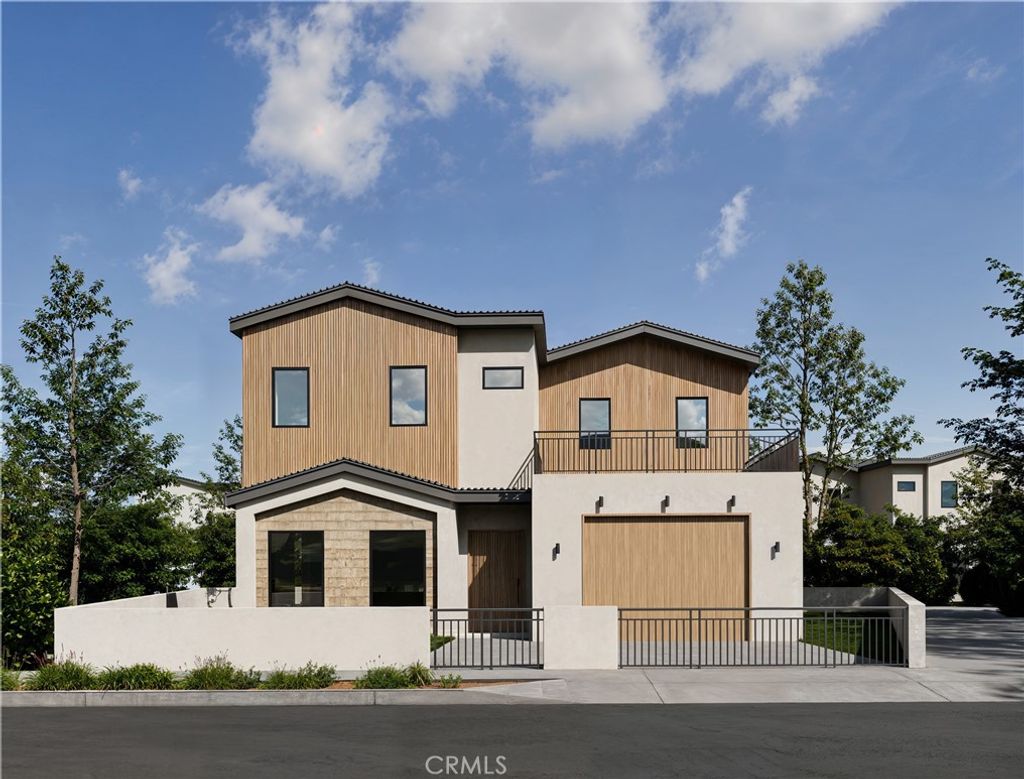 Photo of 5725 Enfield Avenue, Encino, CA 91316 (MLS # SR26033822)