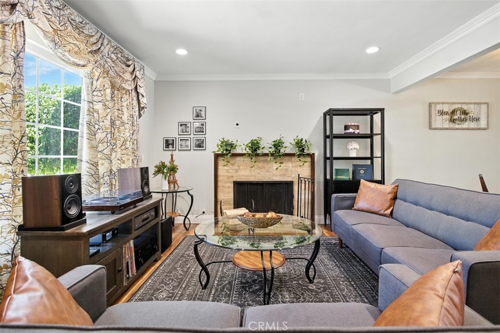 814 Crestfield Drive