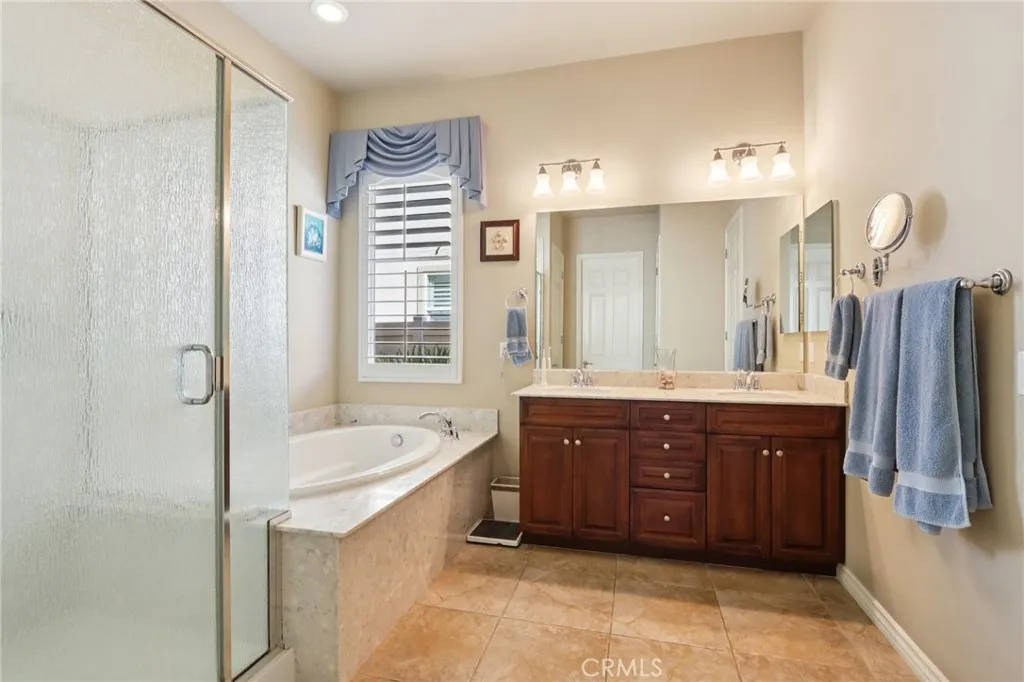 Hemet, California 92545, United States, 2 Bedrooms Bedrooms, ,2 BathroomsBathrooms,Residential,Active,208611