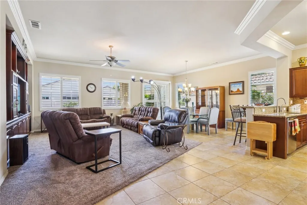 Hemet, California 92545, United States, 2 Bedrooms Bedrooms, ,2 BathroomsBathrooms,Residential,Active,208611