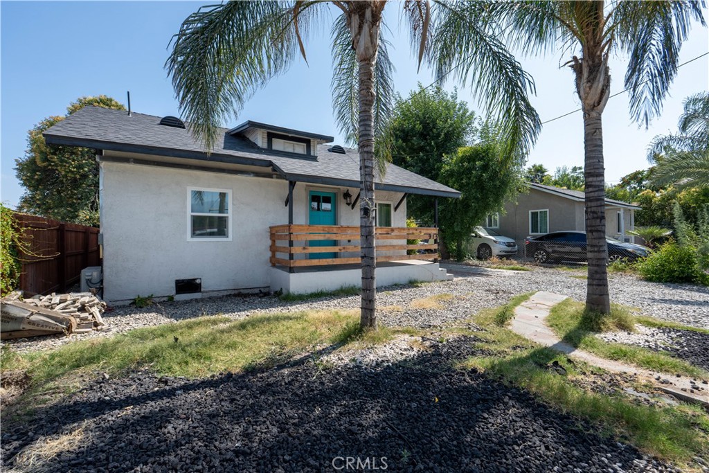 915 W 8th Street