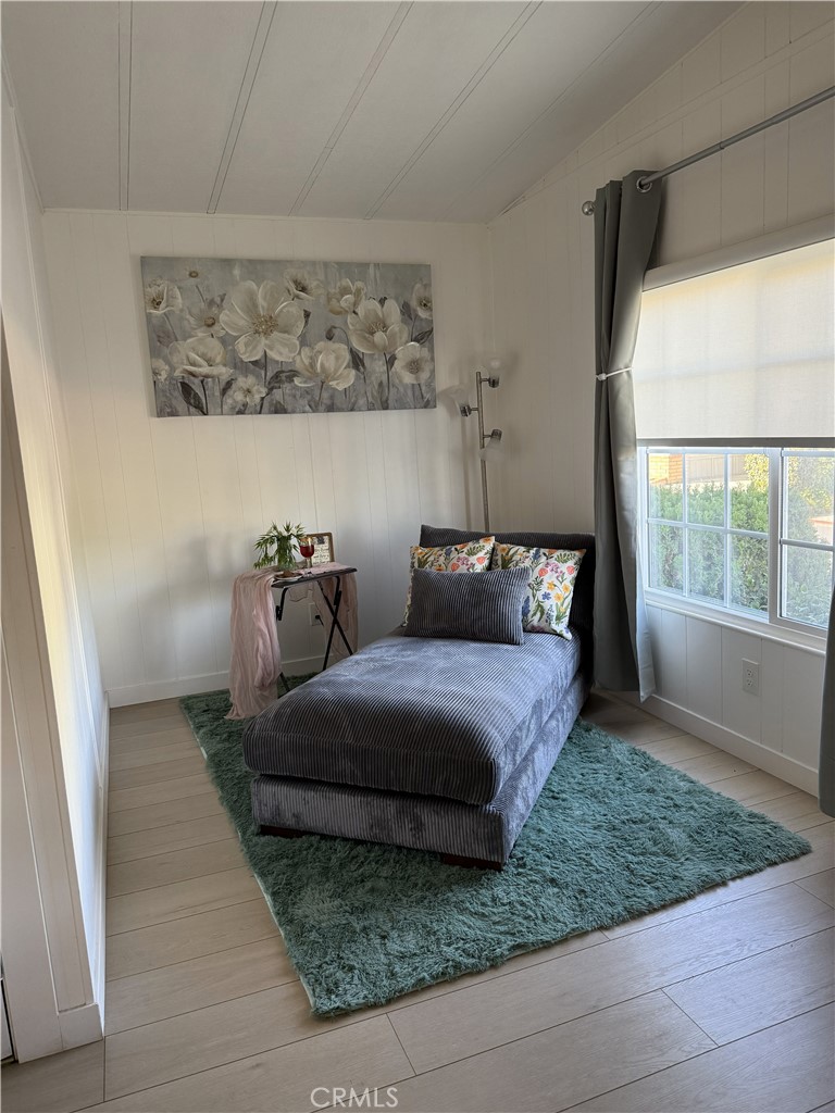 1456 E Philadelphia 359