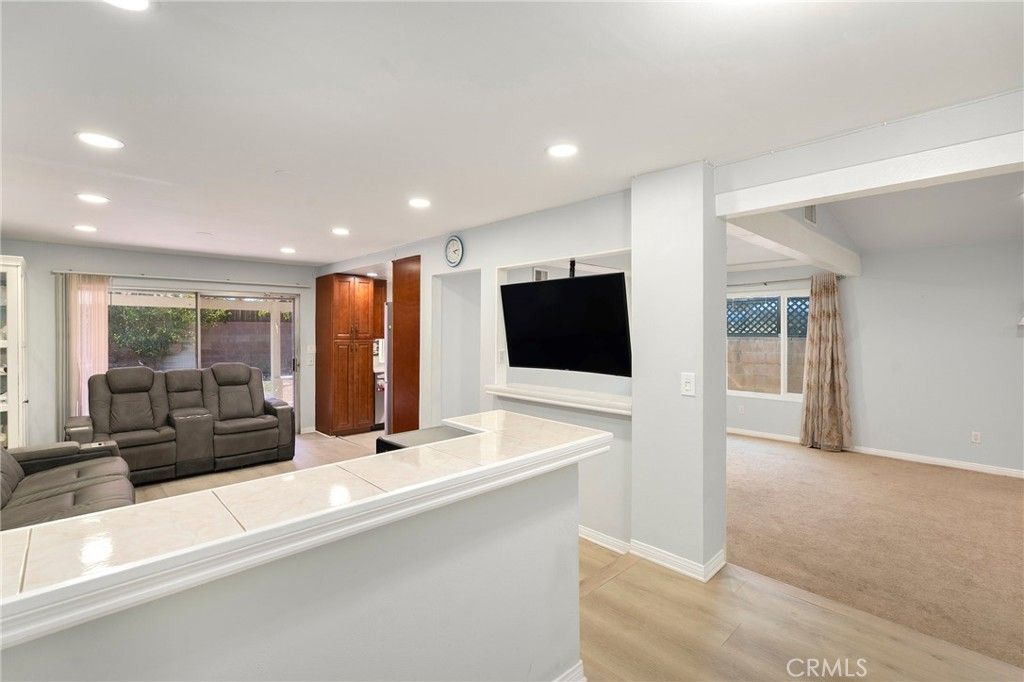 Photo of 8303 Topeka Drive, Northridge, CA 91324 (MLS # SR25154322)