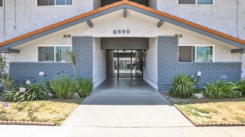 Photo of 2890 E Artesia Blvd Blvd, Long Beach, CA 90805 (MLS # PW26004180)