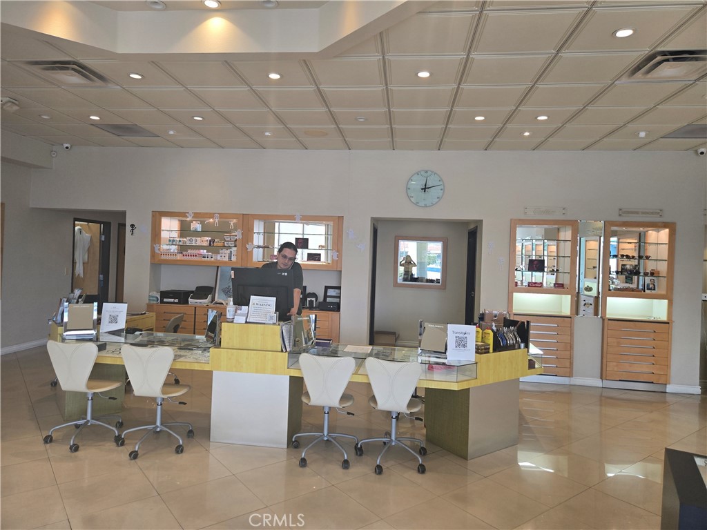 5300 beach Boulevard 114