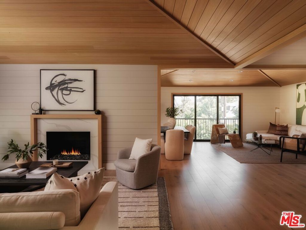 Photo of 4181 Weslin Avenue, Sherman Oaks, CA 91423 (MLS # 25562173)