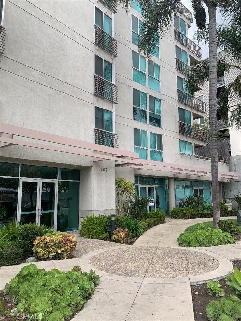 267 S San Pedro St