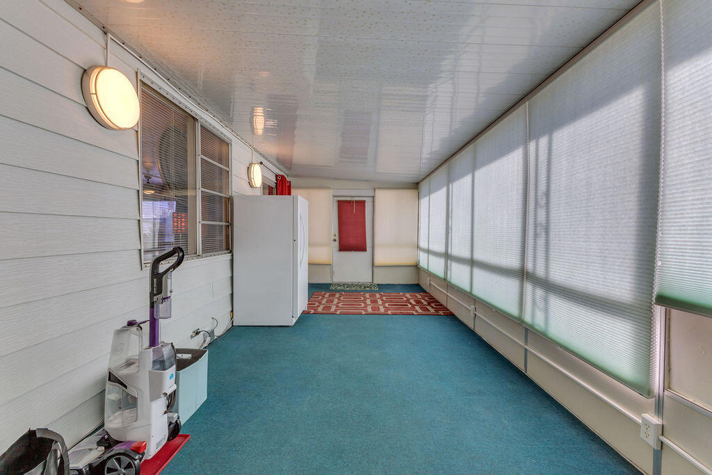 Safari Park - Manufactured In Park