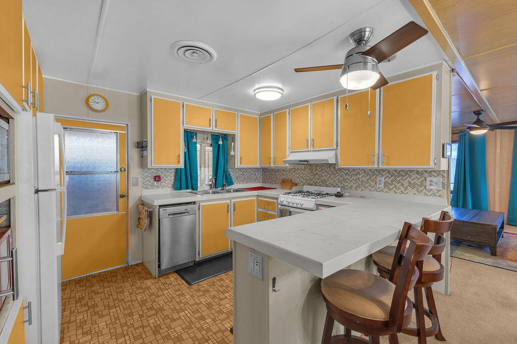 Safari Park - Manufactured In Park