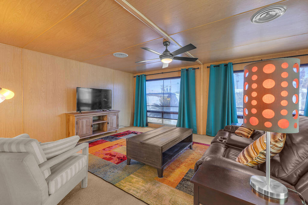 Safari Park - Manufactured In Park