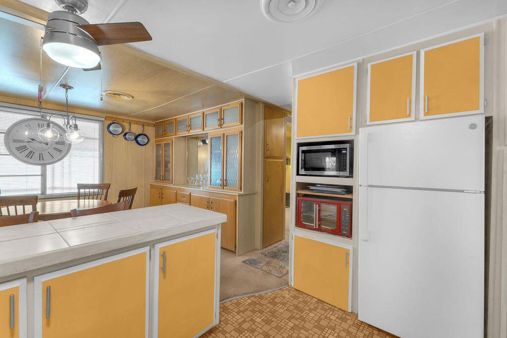 Safari Park - Manufactured In Park